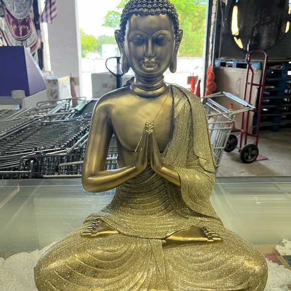 Gold Praying Buddha